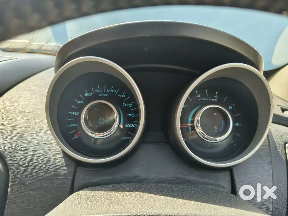 Mahindra Xuv500 2015 Diesel 118000 Km Driven