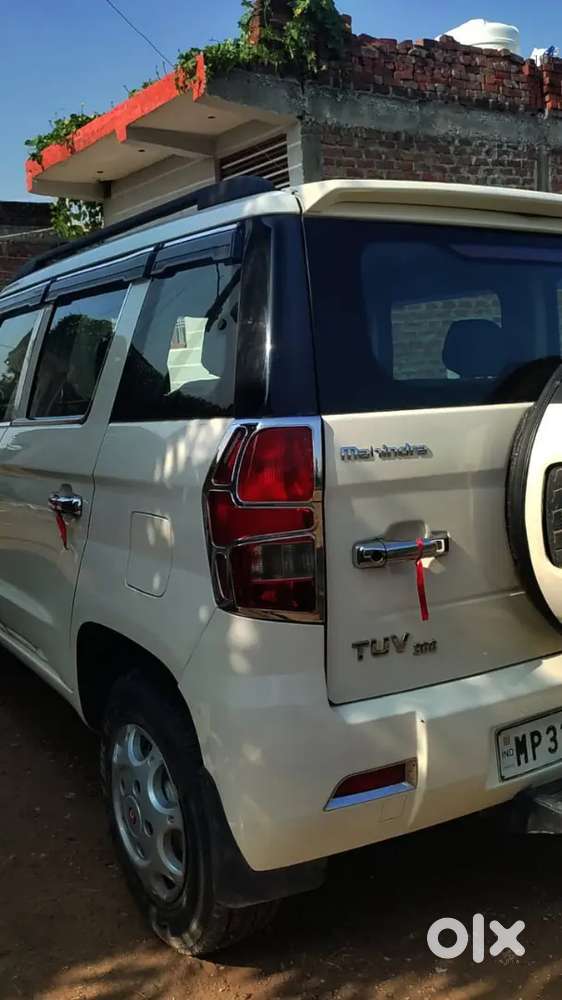 Turbo Diesel 7 Seater  22+ Milage Tyre Battery New With Warranty Card