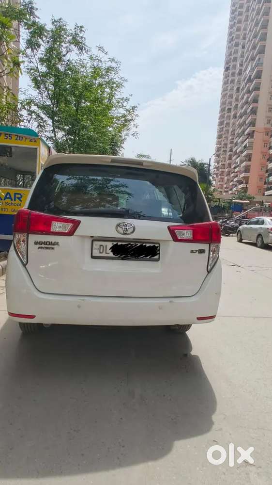 Toyota Innova Crysta 2016 Petrol Well Maintained