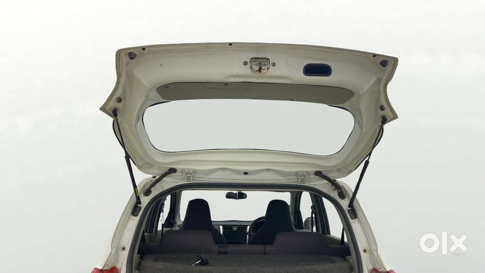 Maruti Suzuki Celerio Vxi At, 2017, Petrol