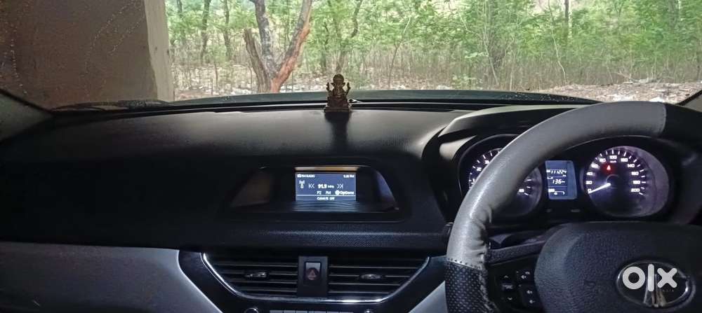 Tata Nexon 1.2 Revotron Xt, 2018, Petrol