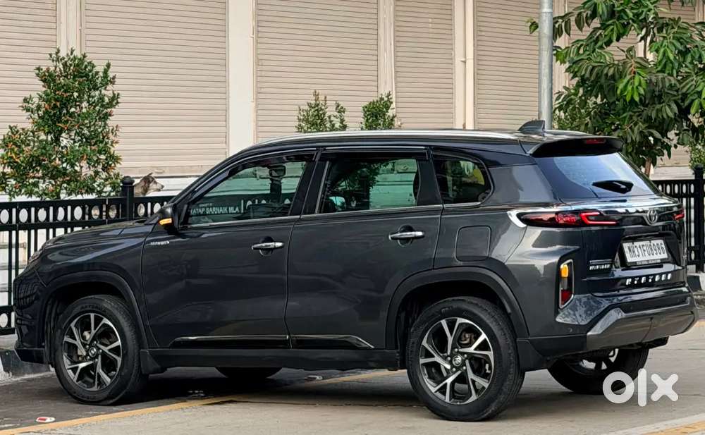 Toyota Urban Cruiser Hyryder V Hybrid 2023
