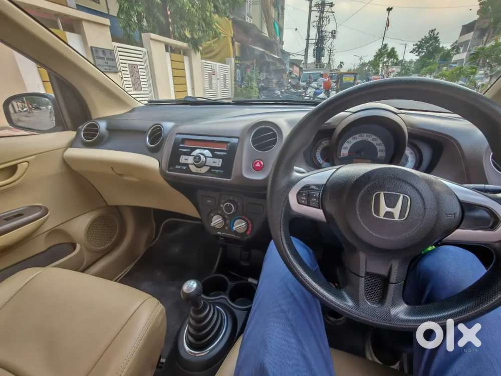 Honda Brio 2013 Petrol Well Maintained