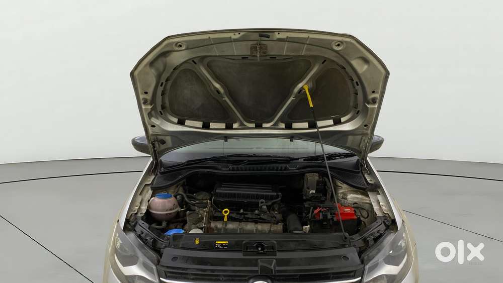 Volkswagen Vento 1.6 Highline, 2016, Petrol