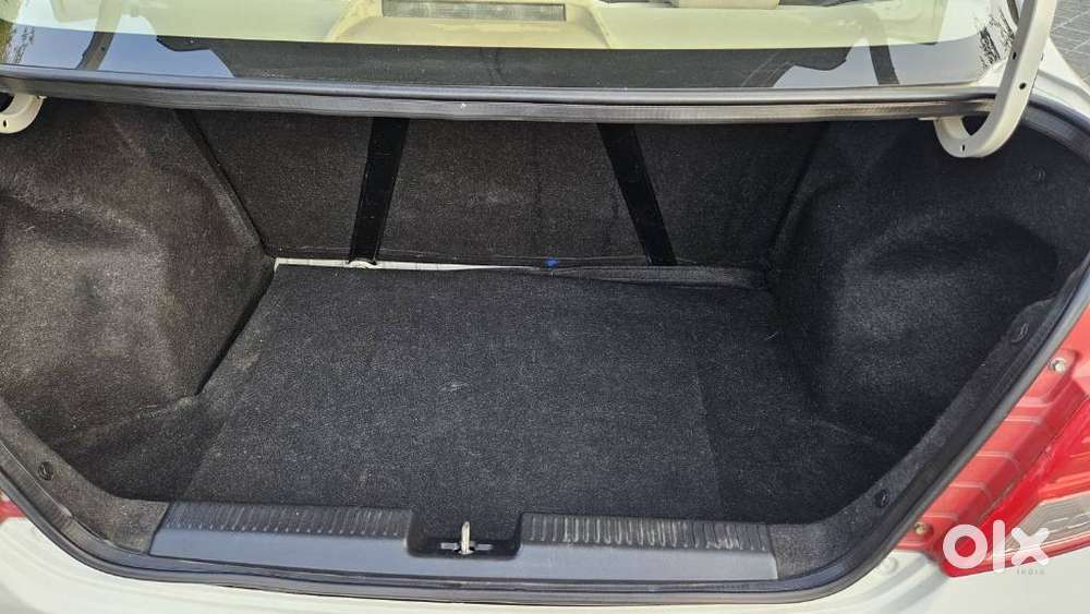 Maruti Suzuki Swift Dzire Vxi(o) Amt, 2018, Petrol