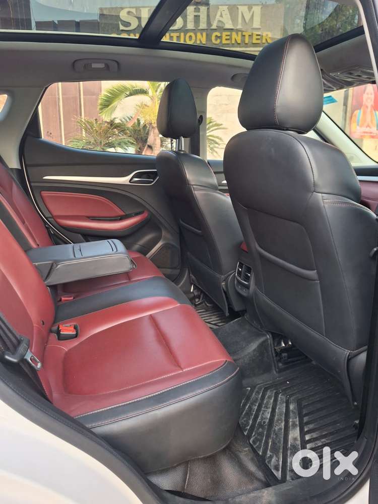 Mg Astor 1.5 Savvy Cvt S Red, 2023, Petrol