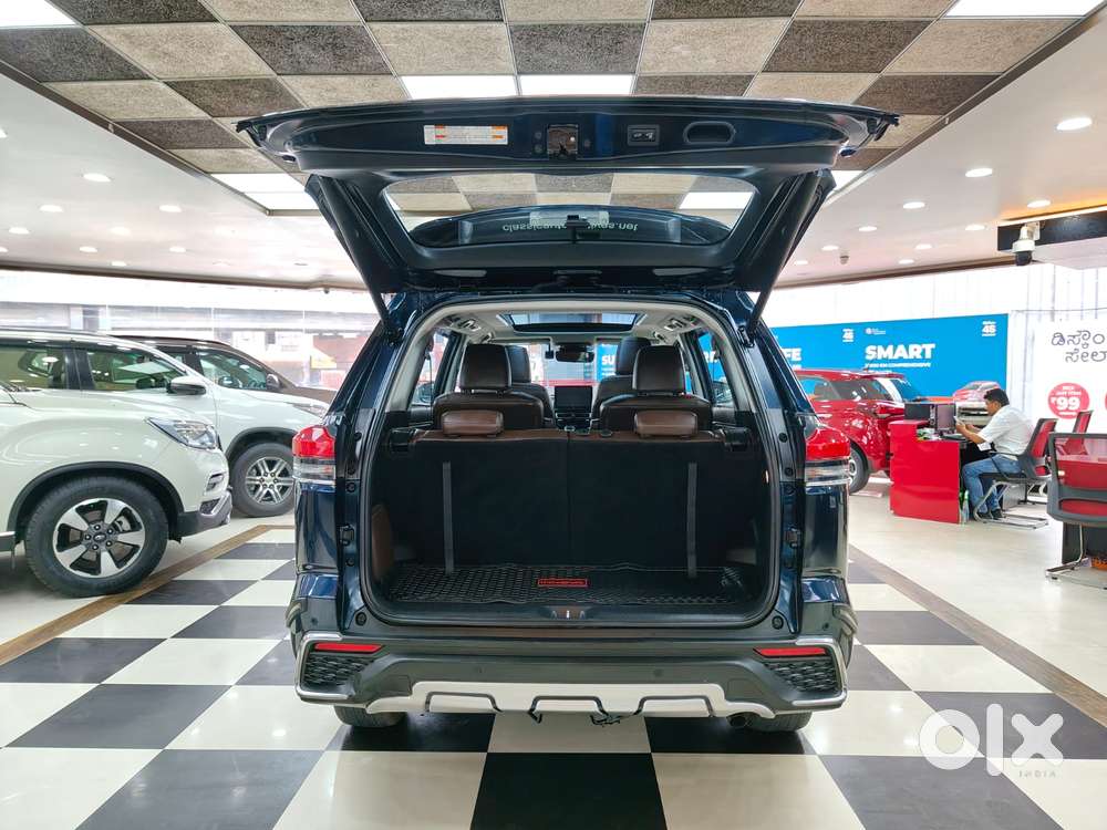 Toyota Innova Hycross 2.0 Zx Hybrid 7 Str, 2023, Petrol