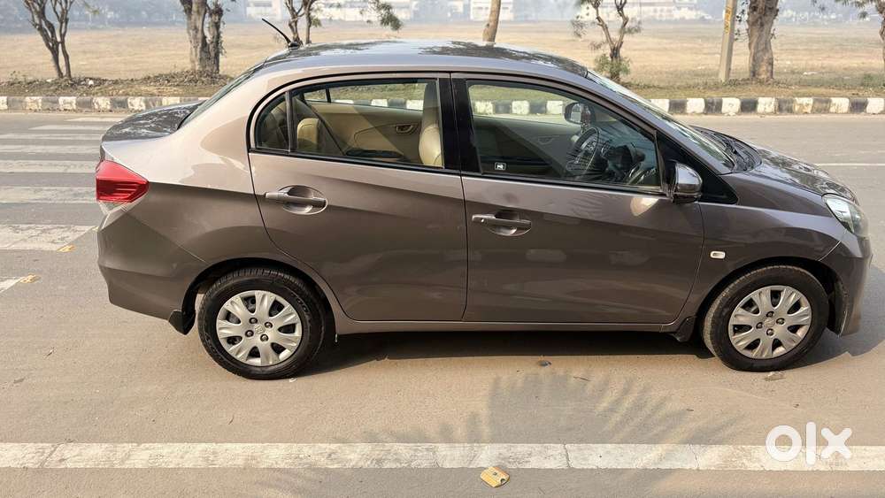 Honda Amaze, 2015, Petrol
