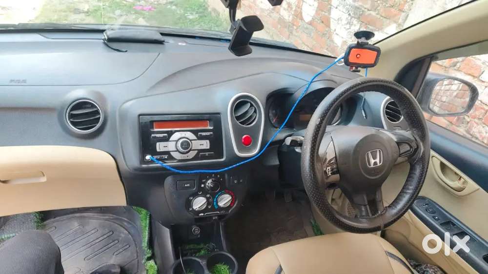 Honda Mobilio 2014 Diesel 89000 Km Driven 7 Seater