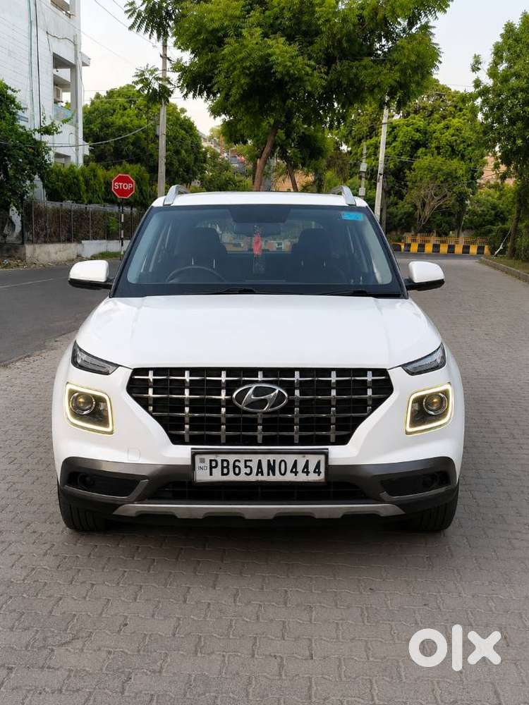 Hyundai Venue Sx Plus Turbo Dct, 2020, Petrol