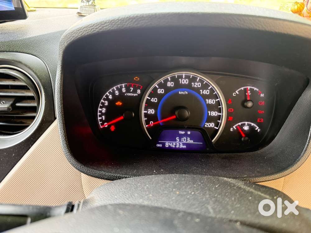 Superb Condition Hyundai Grand I10 Sportz 2018 On Urgent Sale - White