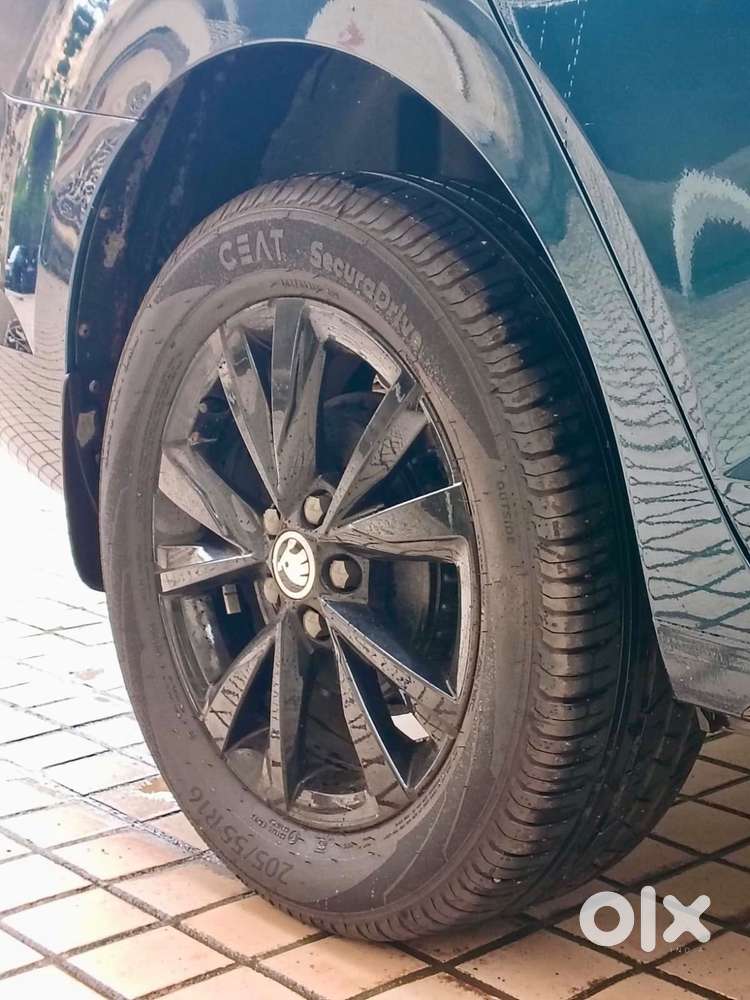 Skoda Slavia 1.5 Tsi Style At, 2025, Petrol