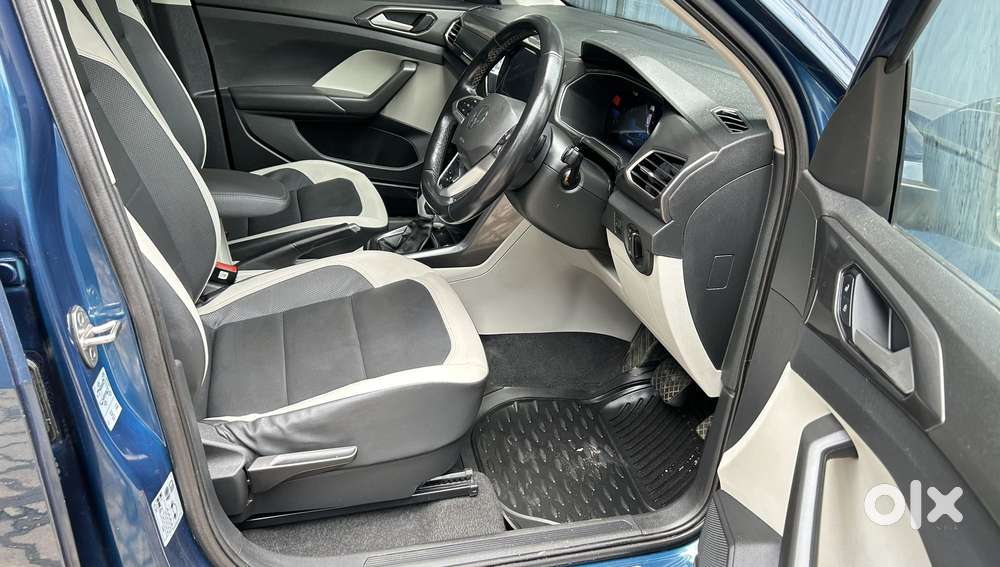 Volkswagen Taigun 1.0 Tsi Topline At, 2023, Petrol