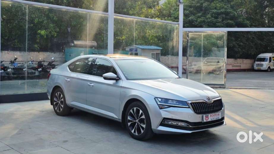 Skoda Superb 2.0 L&k Tsi At, 2022, Petrol