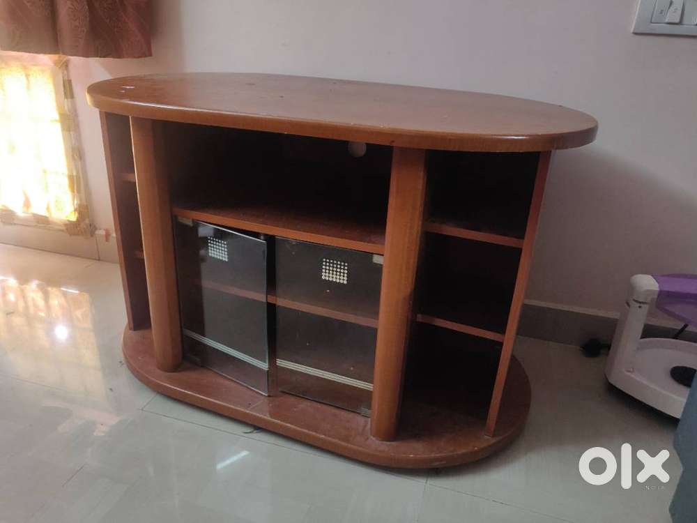 Wooden Tv Stand in Chennai, Free classifieds in Chennai OLX