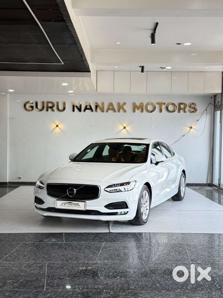 Volvo S90 D4 Momentum, 2019, Diesel