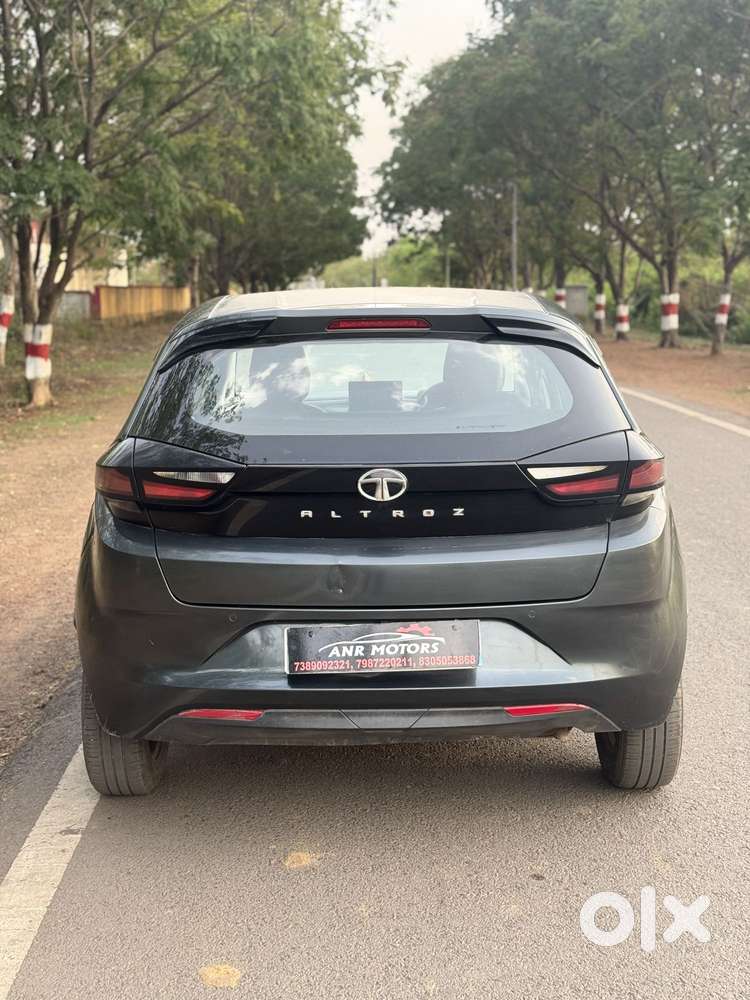 Tata Altroz 1.2 Xe, 2020, Petrol