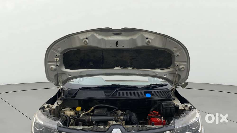 Renault Triber 1.0 Rxz Dual Tone, 2021, Petrol
