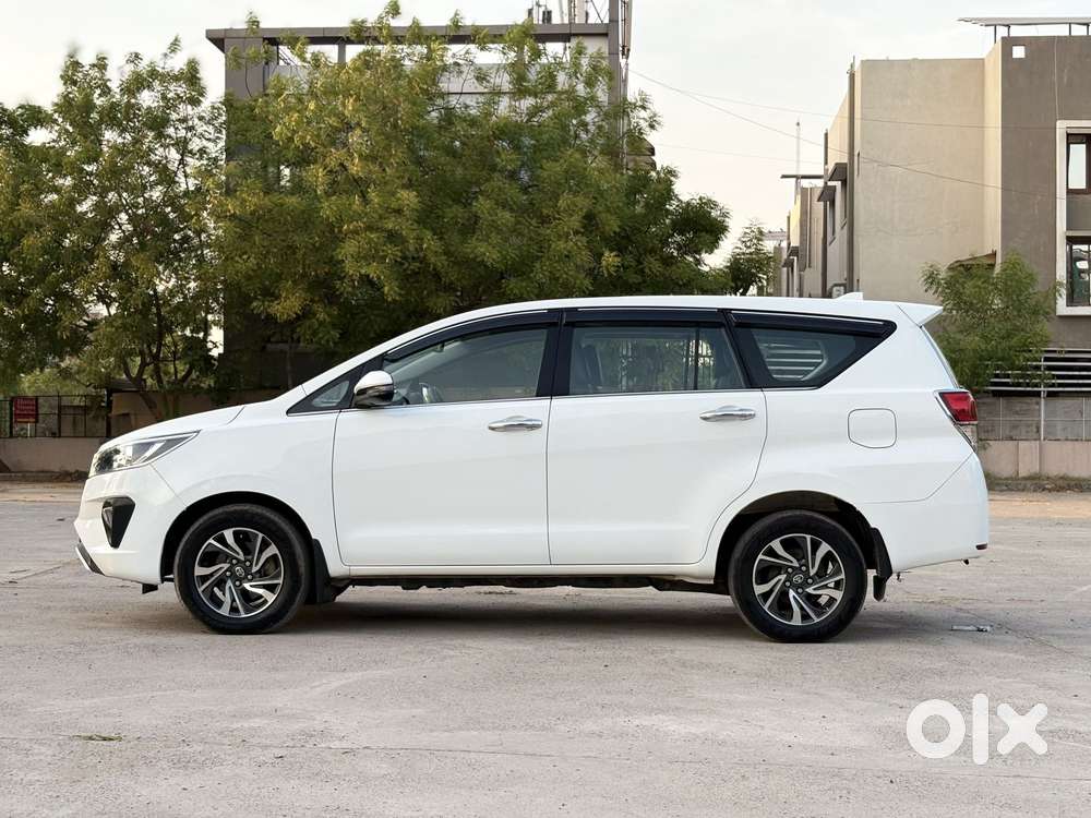 Toyota Innova Crysta 2.8 Gx At 8s, 2021, Diesel