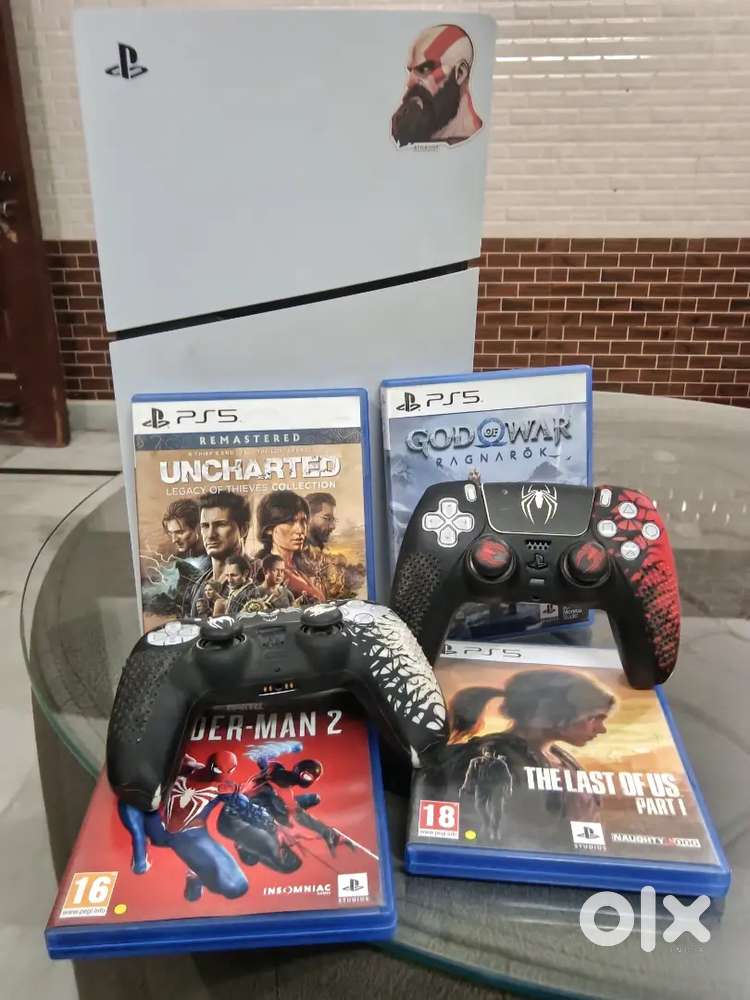 PS5 SLIM NEW CONDITION