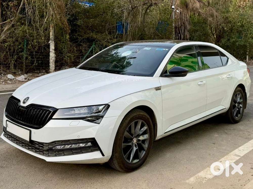 Skoda Superb Petrol 2021