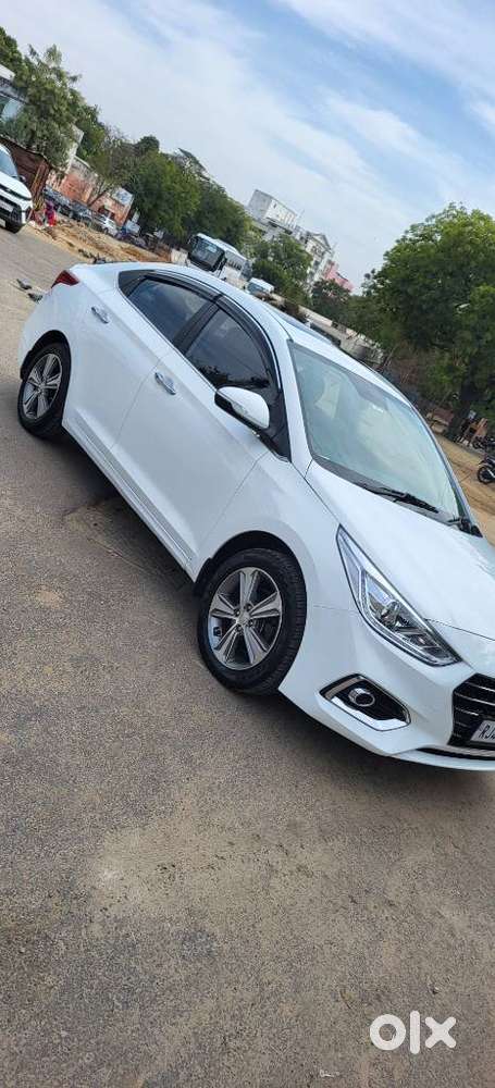 Hyundai Verna 1.6 Sx (o) Crdi At, 2019, Diesel