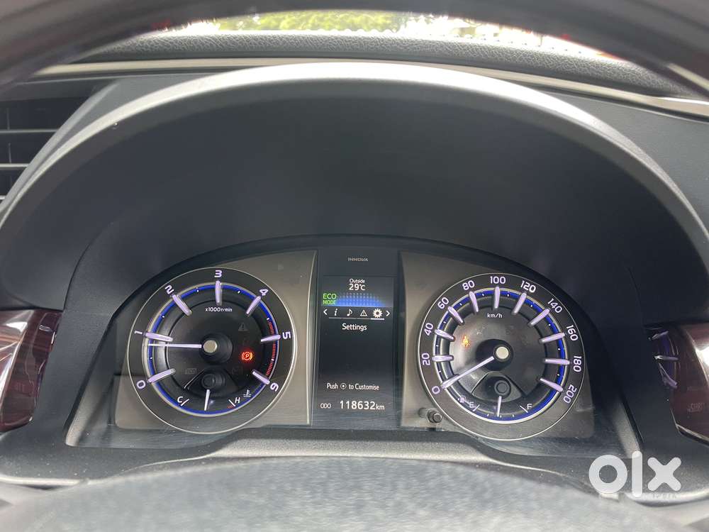 Toyota Innova Crysta 2.4 V, 2024, Diesel