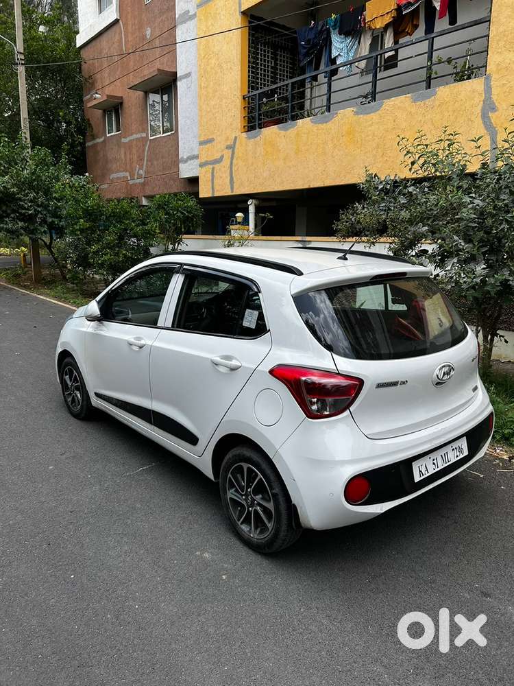 Hyundai Grand I10 2017 Sportz Automatic - Well Maintained With Dashcam