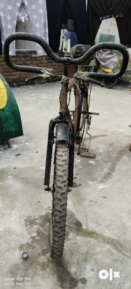 Old cycle in olx clearance