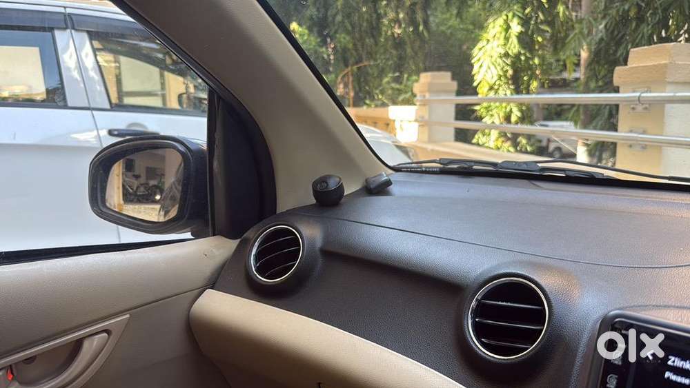 High End Fully Automatic Varient  Only 52000 Km Driven  Second Owner