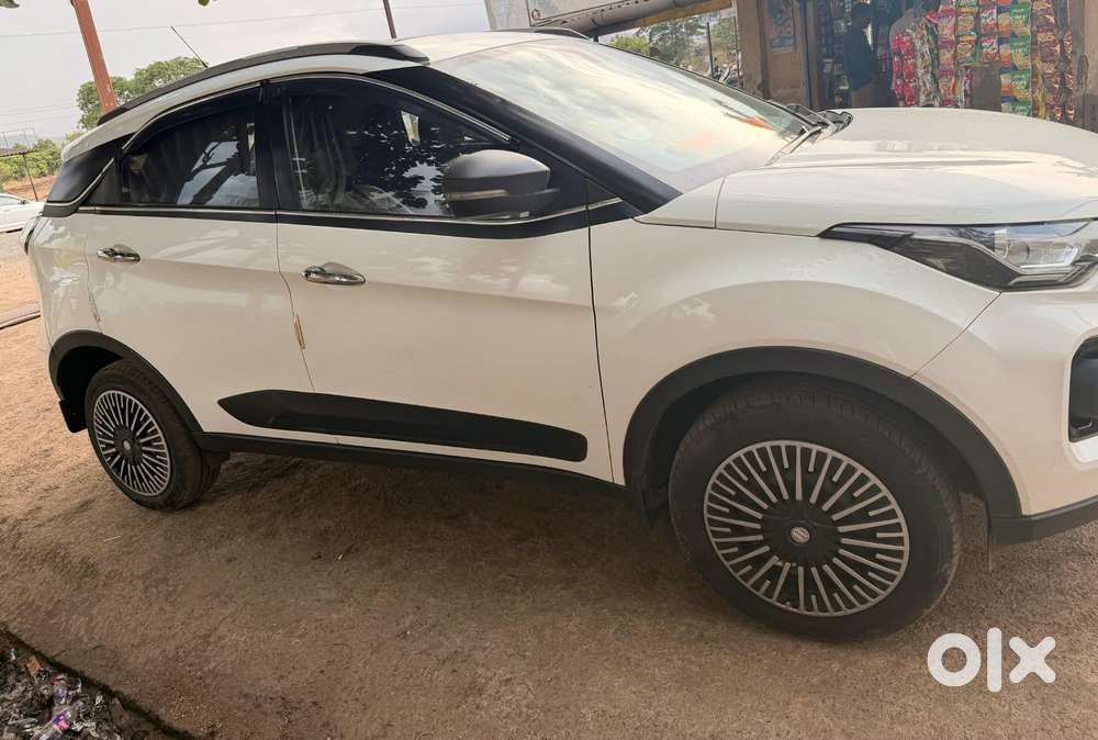 Tata Nexon 1.5 Revotorq Xma Amt (s), 2022, Diesel
