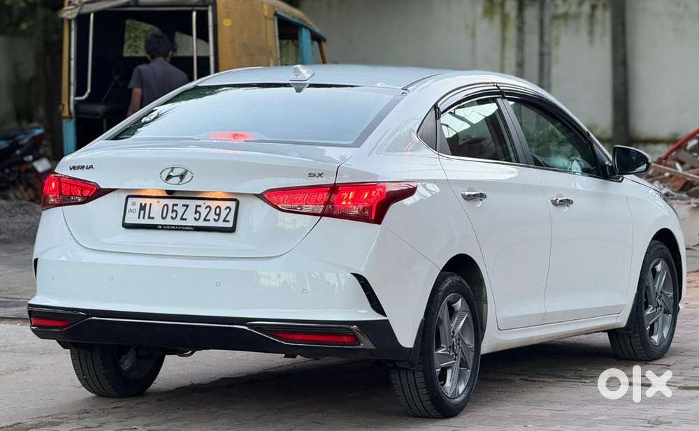 Hyundai Verna 1.5 Sx Petrol Mt, 2023, Petrol