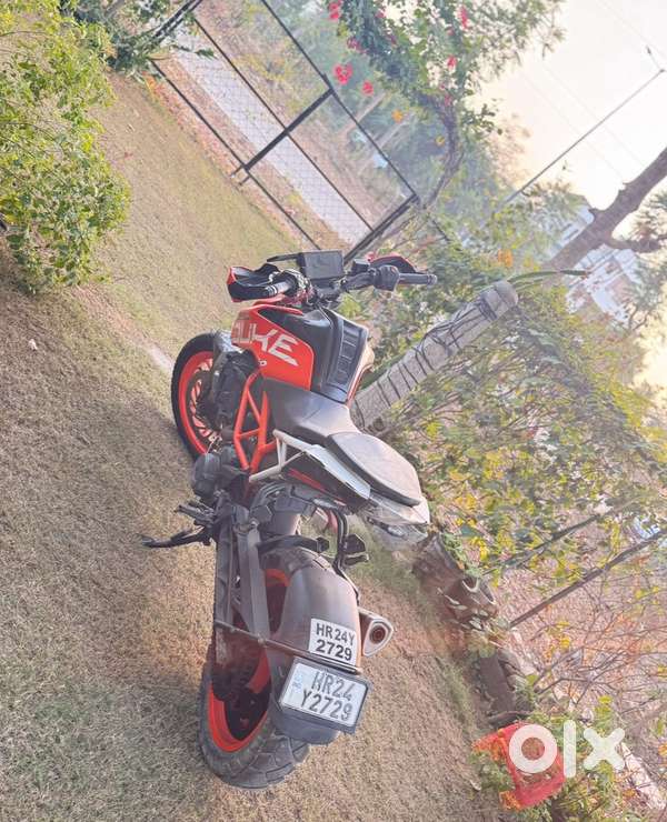 Well Maintained 1st Owner - Including 6 Touring Accessories