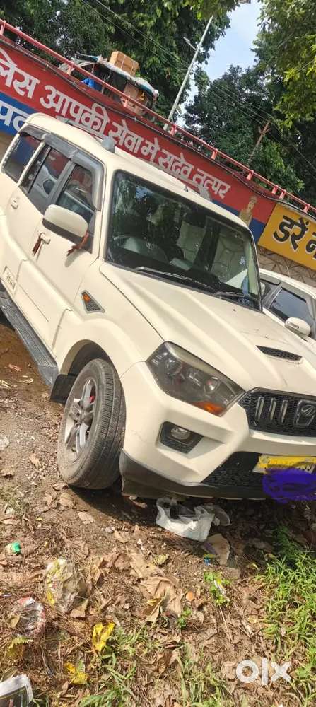 Mahindra Scorpio S10 2017