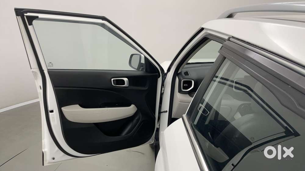 Hyundai Venue [2022-ongoing] 1.2 S, 2023, Petrol