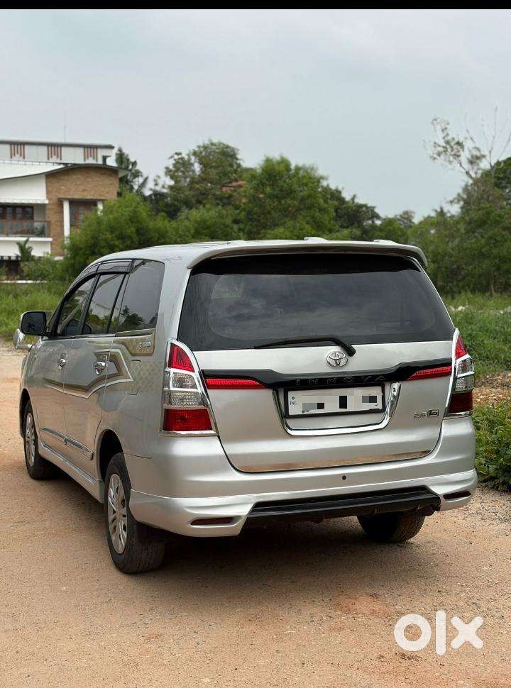 Toyota Innova 2.5 G (diesel) 8 Seater, 2014, Diesel