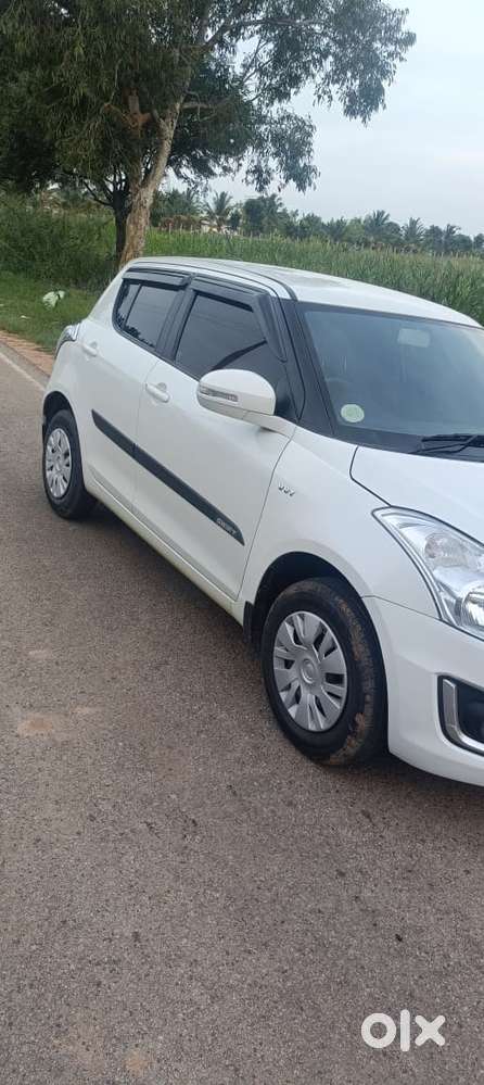 Maruti Suzuki Swift Vxi Optional, 2015, Petrol