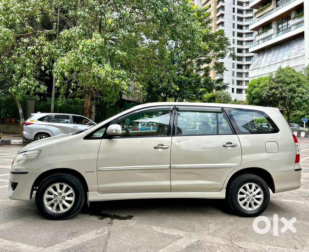 Toyota Innova 2.0 V, 2013, Diesel