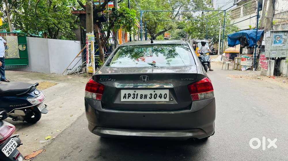Honda City Petrol 2011 Variant