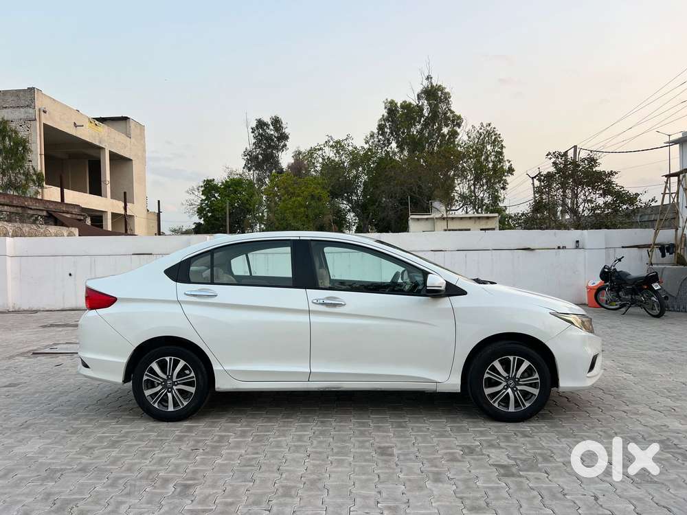 Honda City 1.5 V 5th Gen I-vtec Mt, 2022, Petrol
