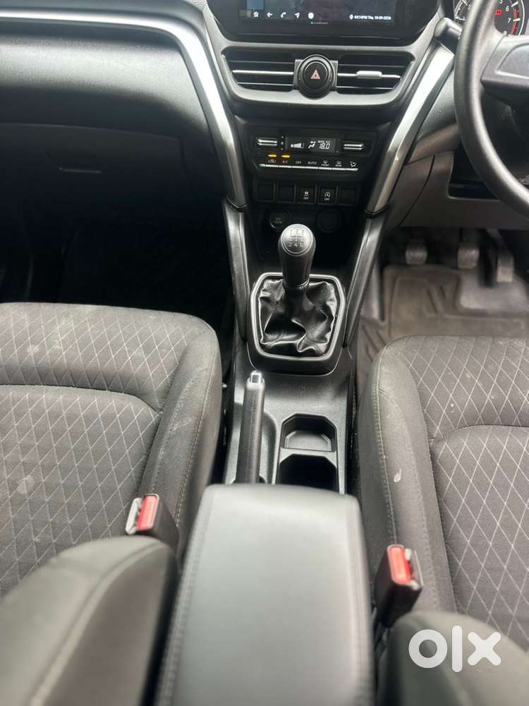 Toyota Petrol Manual 2025
