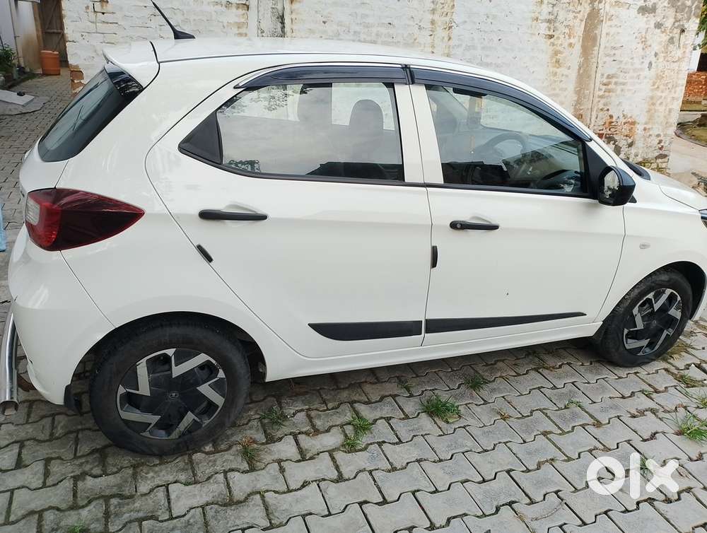 Tata Tiago 2026 Xm Cng Model