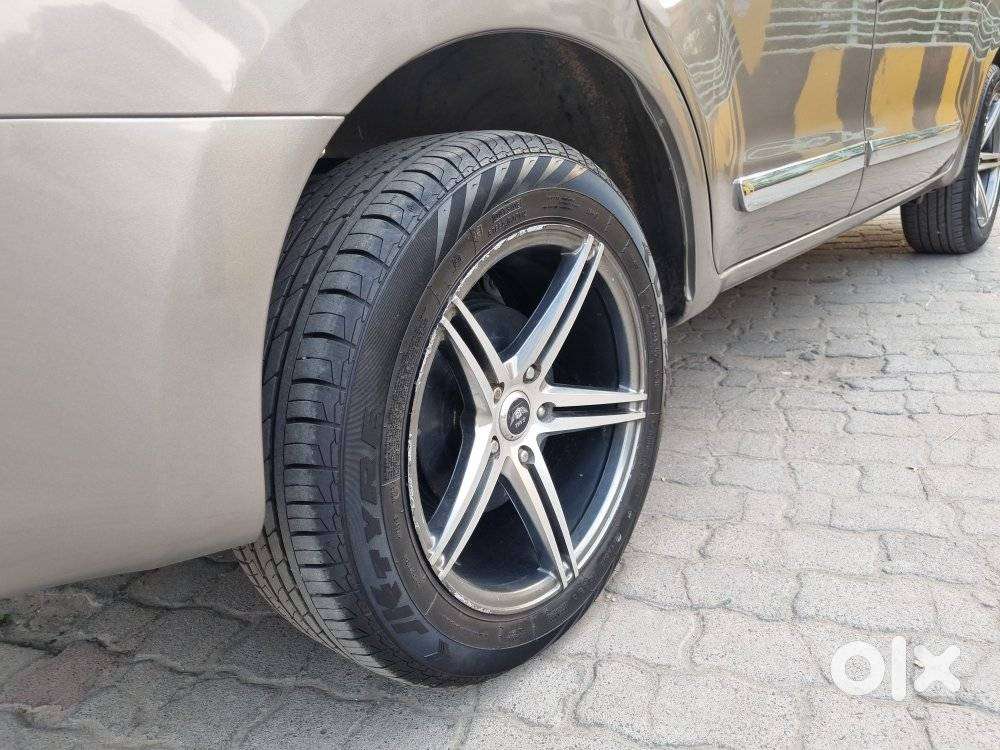 Toyota Innova Crysta 2.4 G Mt 7 Str, 2019, Diesel