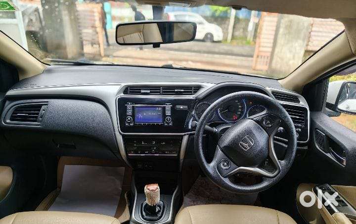 Honda City V Mt, 2016, Petrol