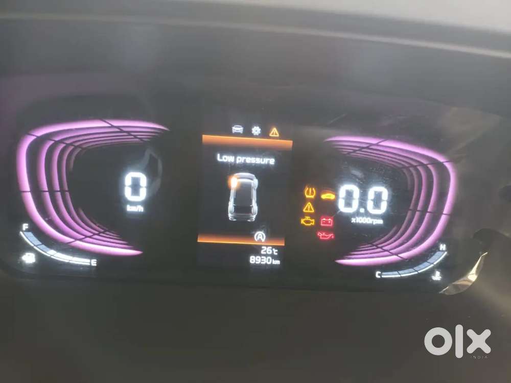 Kia Carens Luxury Dct 2027