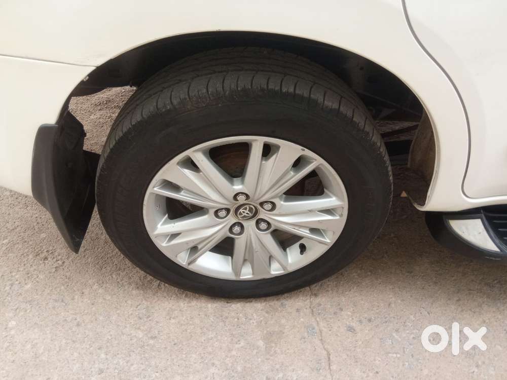 Toyota Innova Crysta 2.8z Automatic, 2017, Diesel