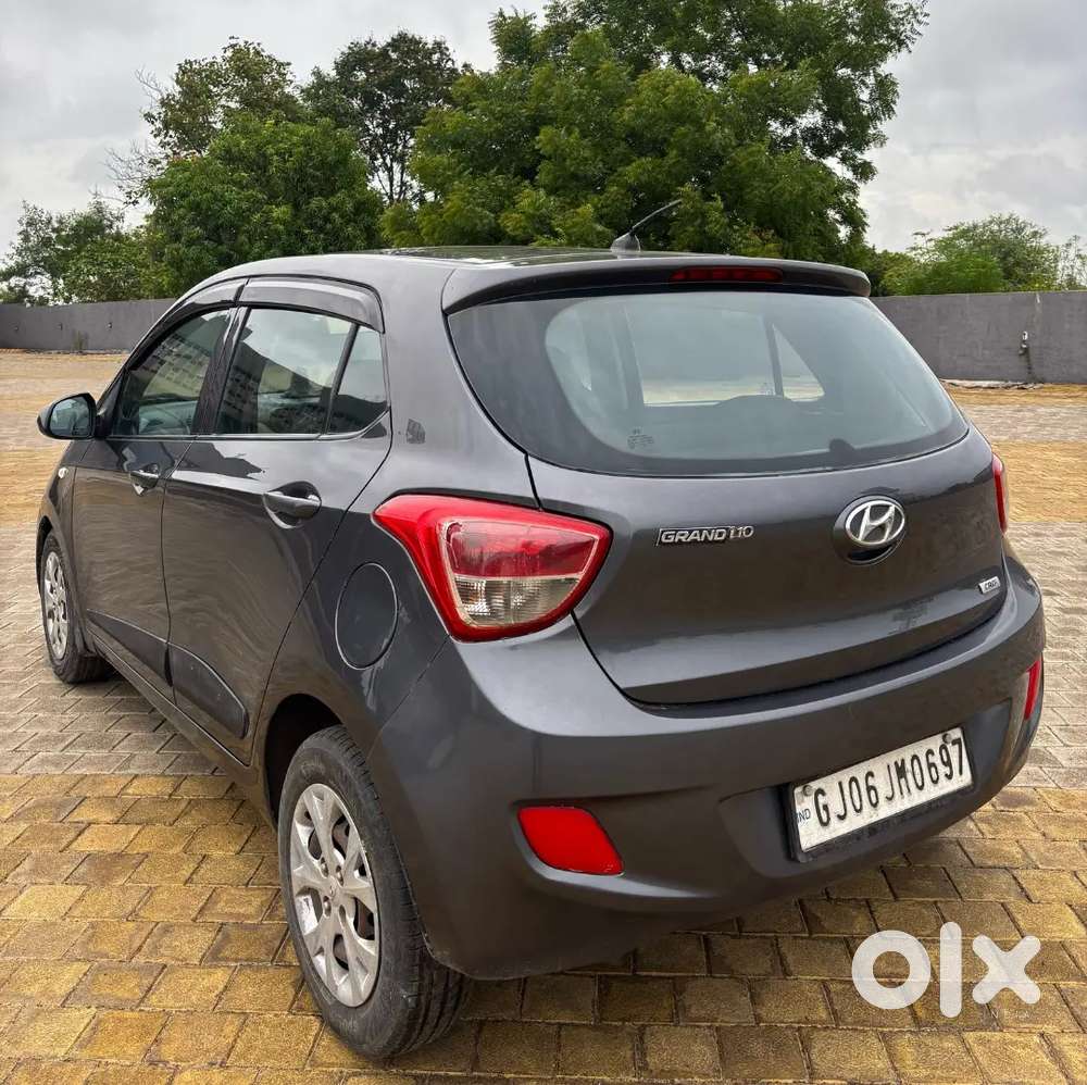 Hyundai Grand I10 2015 Diesel Well Maintained