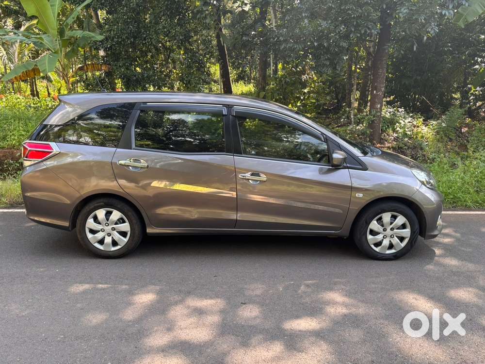 Honda Mobilio Diesel S Idtec 2015 Model Seven Seater