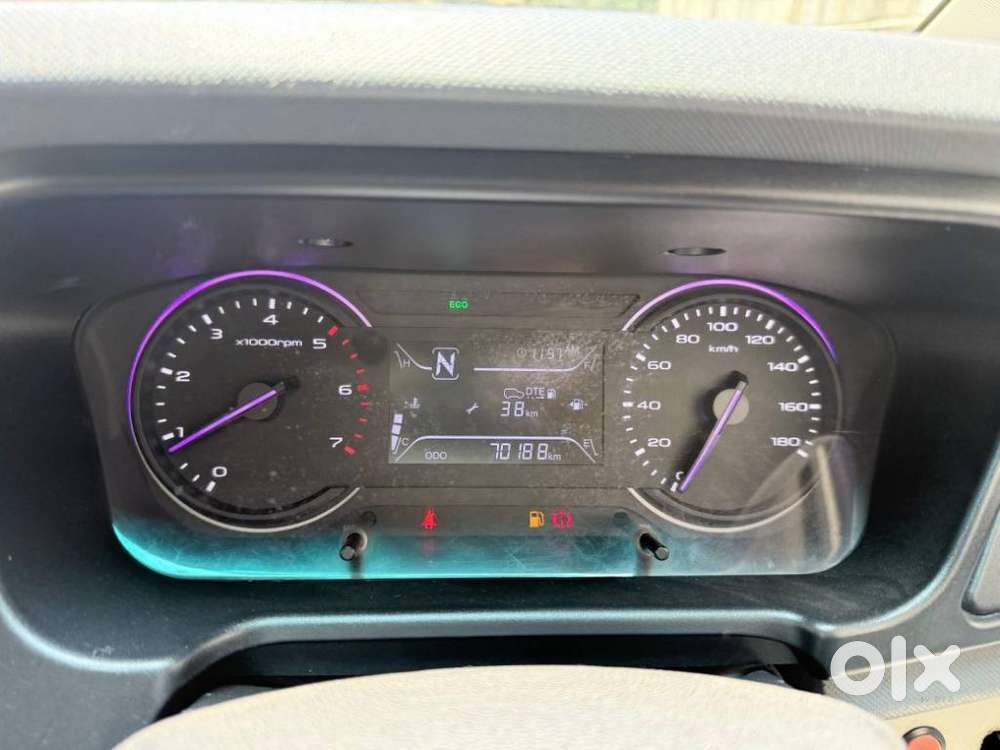 Mahindra Marazzo M4, 2019, Diesel