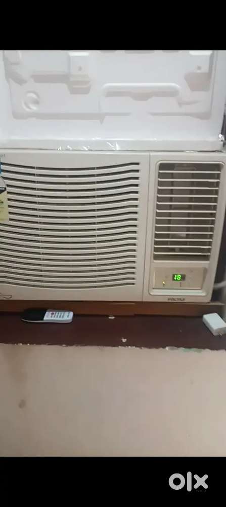 2 month old 1.5 ton voltas new  ac @ fourteen thousand only